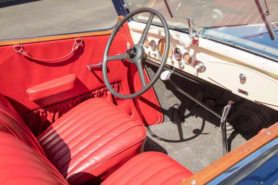 Интерьер BMW 319 Cabriolet 1935 года  (фото 15 из 17)
